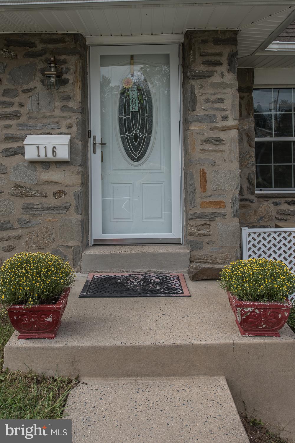 116 Lewis Road Havertown, PA 19083 - Photo 3 of 58