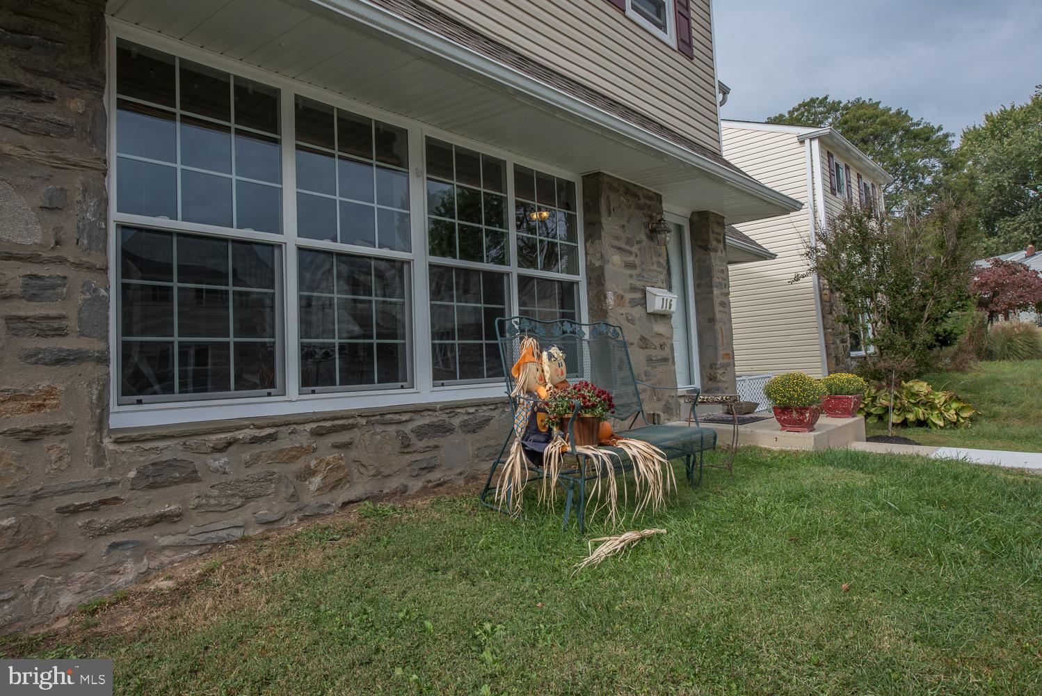 116 Lewis Road Havertown, PA 19083 - Photo 4 of 58