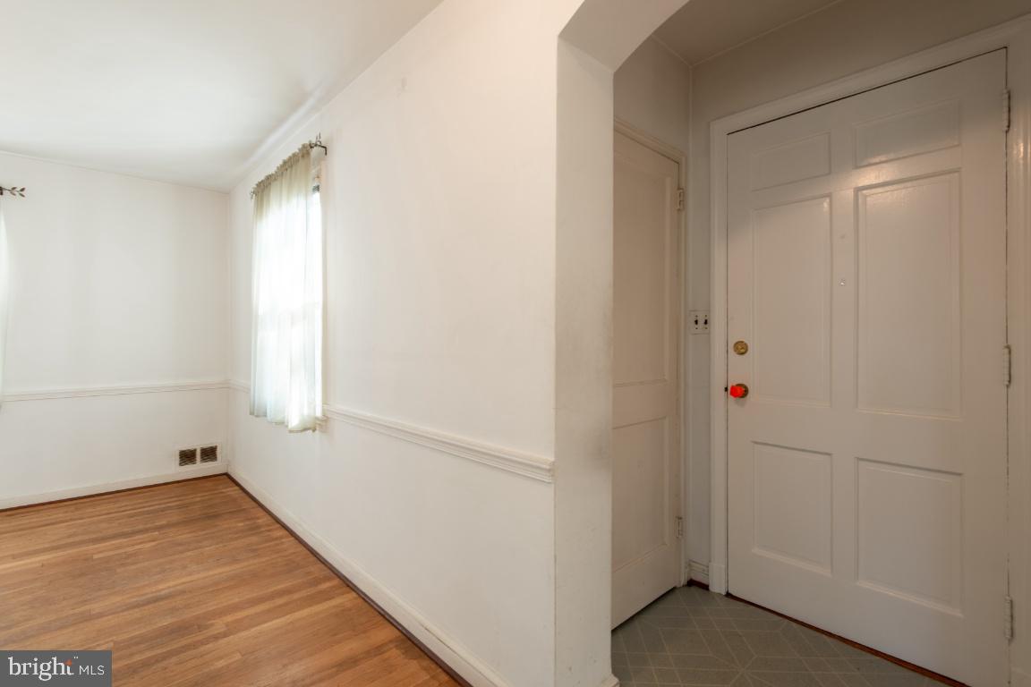 1614 Oakview Drive Silver Spring, MD 20903 - Photo 12 of 28