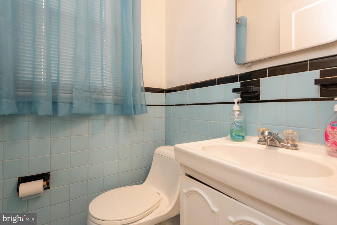 1614 Oakview Drive Silver Spring, MD 20903 - Photo 20 of 28