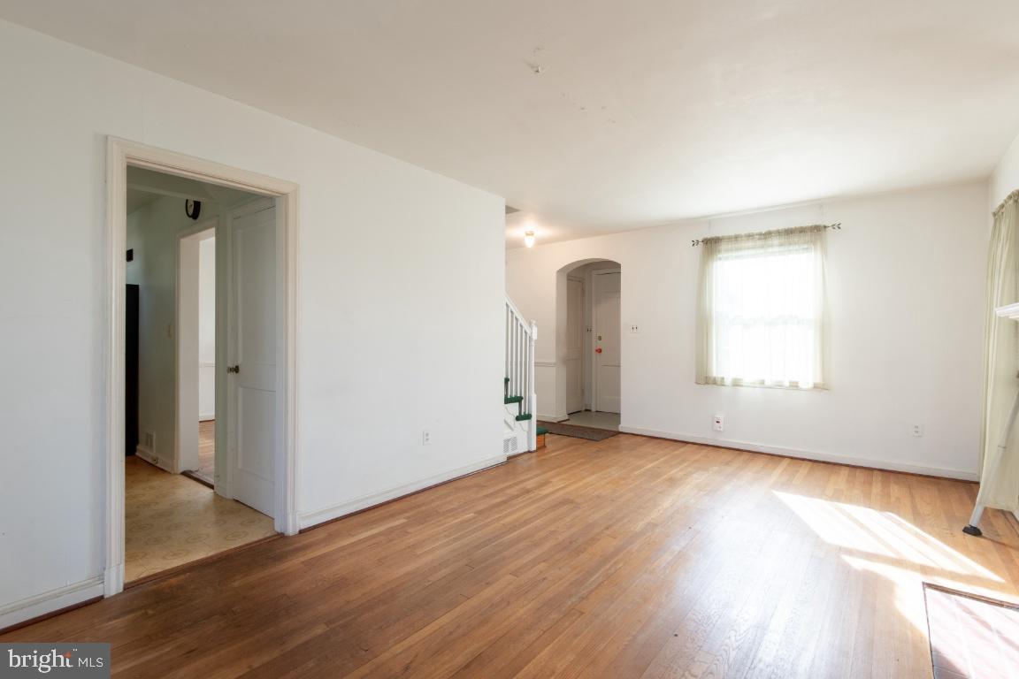 1614 Oakview Drive Silver Spring, MD 20903 - Photo 9 of 28