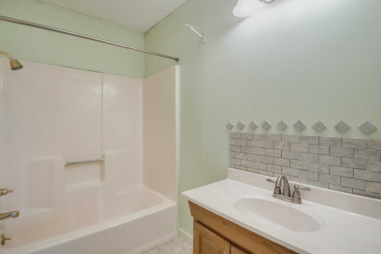 1626 North Chester Road Hixson, TN 37343 - Photo 17 of 30 1626_N_Chester_Rd_28