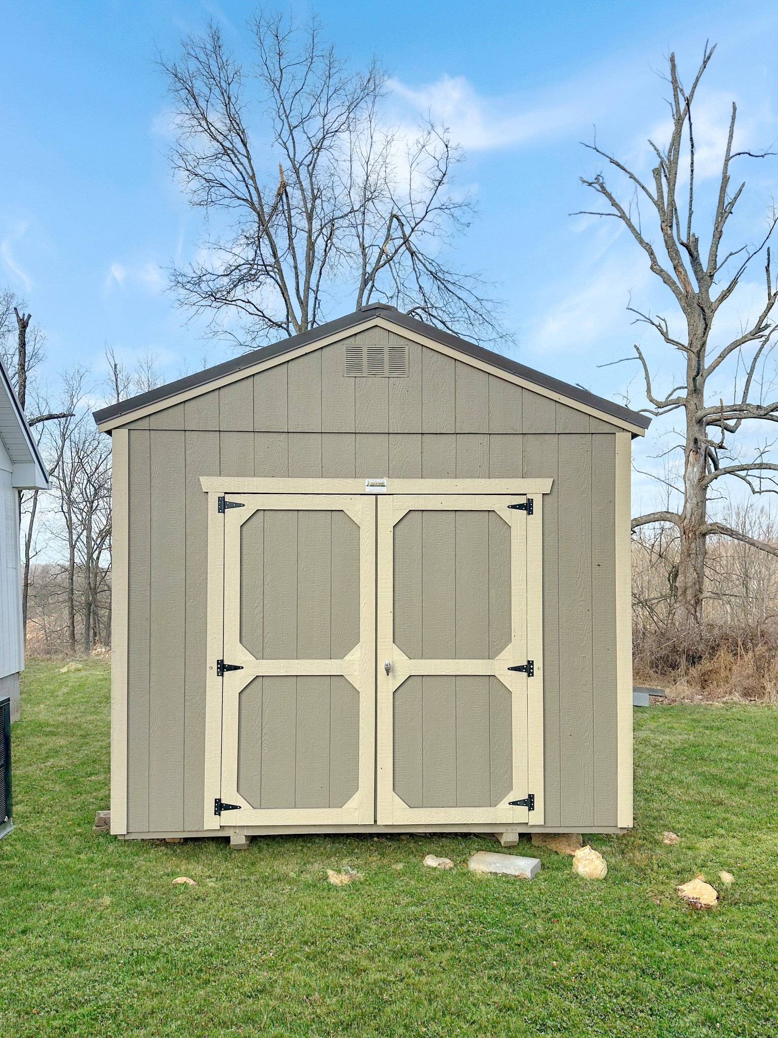 1041 Old Mt Vernon Road Bethpage, TN 37022 - Photo 22 of 46 a front view of a house with garden