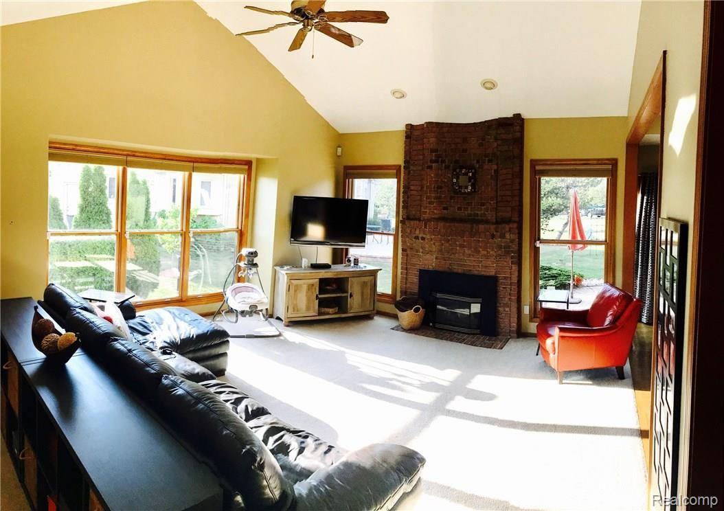 45308 Thornhill Road Canton, MI 48188 - Photo 11 of 30 11.jpg