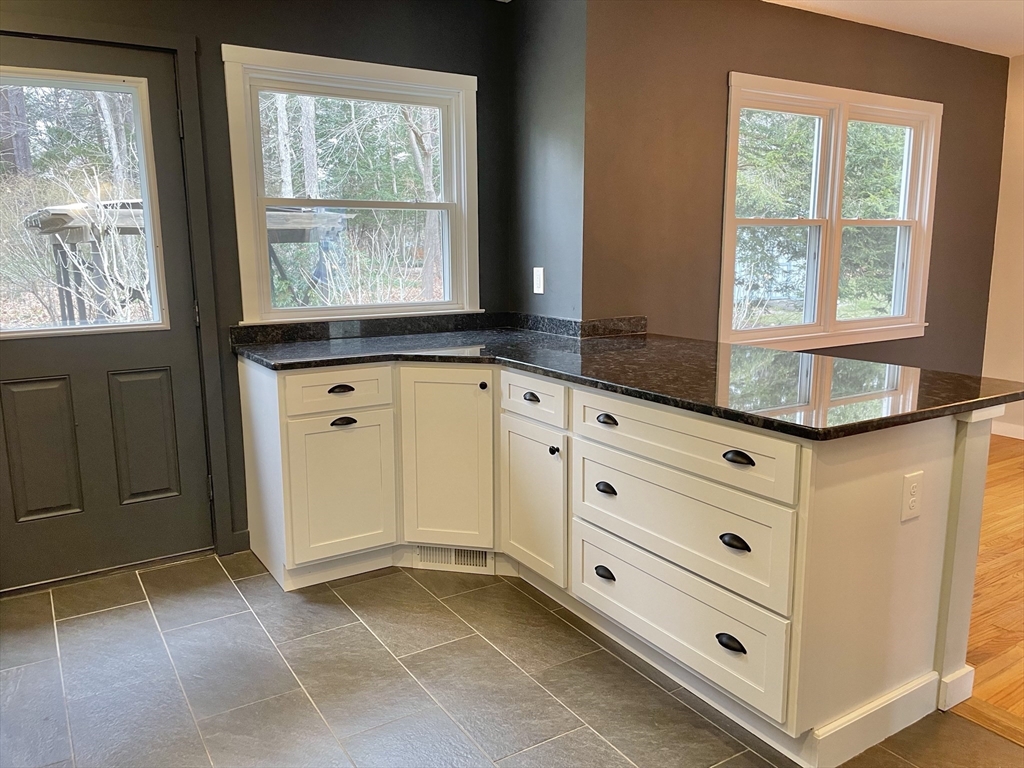 36 Avondale Road Longmeadow, MA 01106 - Photo 14 of 25 Gallery Image 14