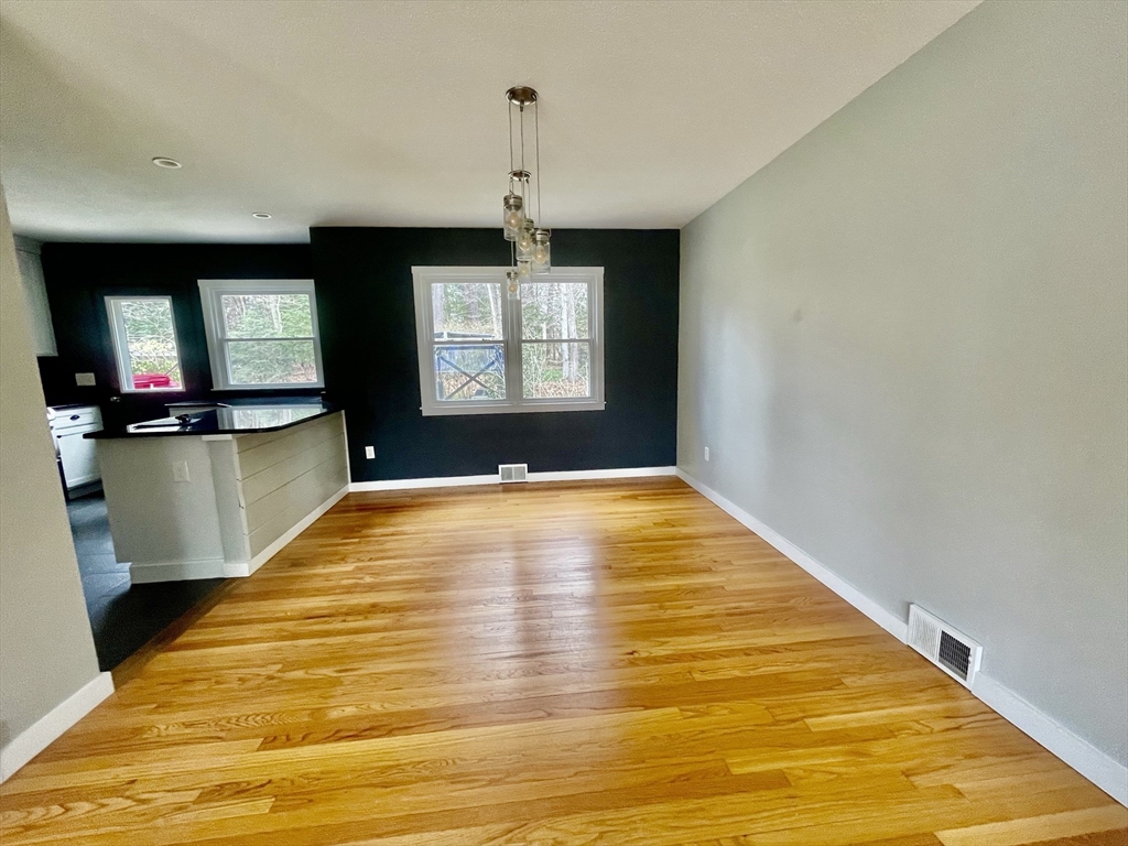 36 Avondale Road Longmeadow, MA 01106 - Photo 10 of 25 Gallery Image 10