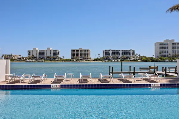 $950,000 | 19800 Sandpointe Bay Drive, Unit 802, Tequesta, FL 33469