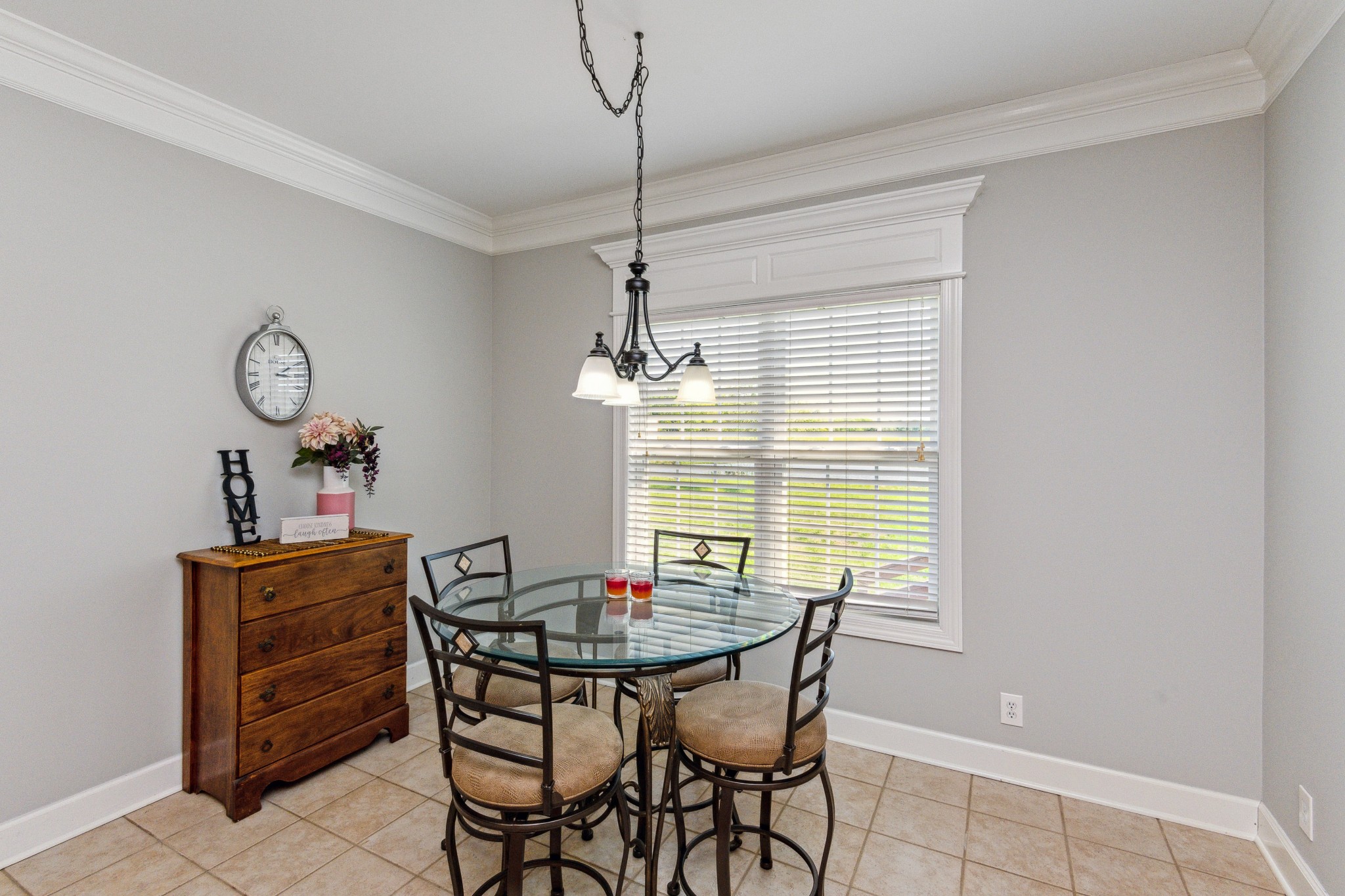 5592 Cedar Grove Road Murfreesboro, TN 37127 - Photo 12 of 43 The Eat-In/Breakfast area looks out over the back yard!