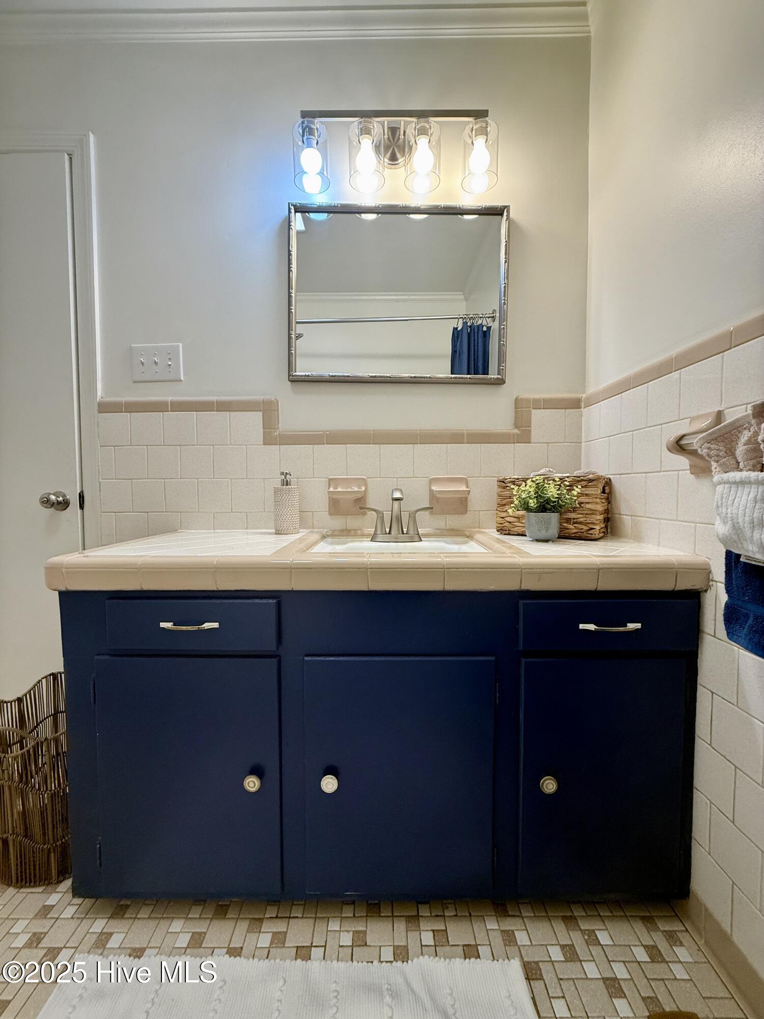 114 Beech Lane Washington, NC 27889 - Photo 33 of 52 Guest Bathroom