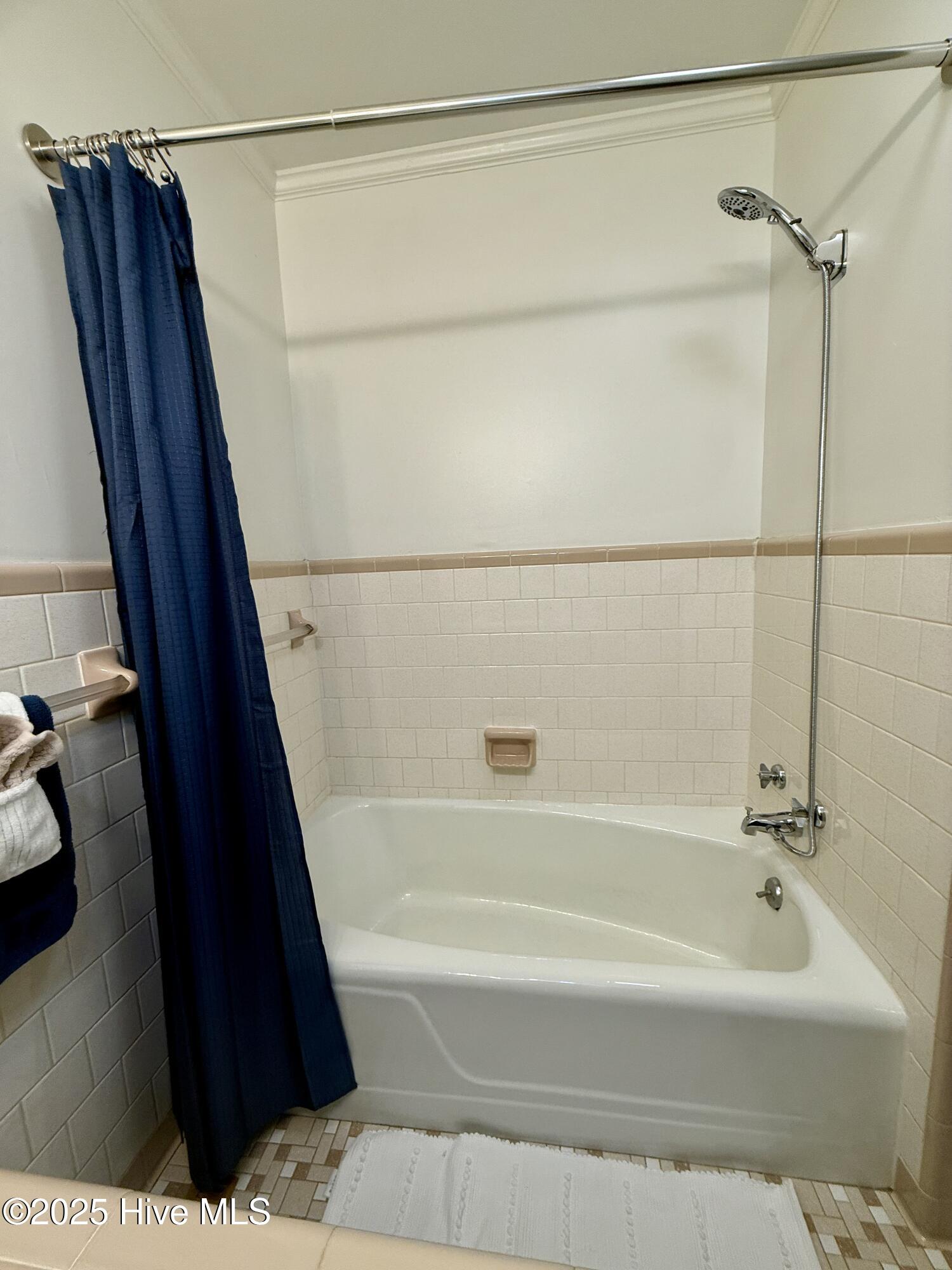 114 Beech Lane Washington, NC 27889 - Photo 35 of 52 Guest Bathroom