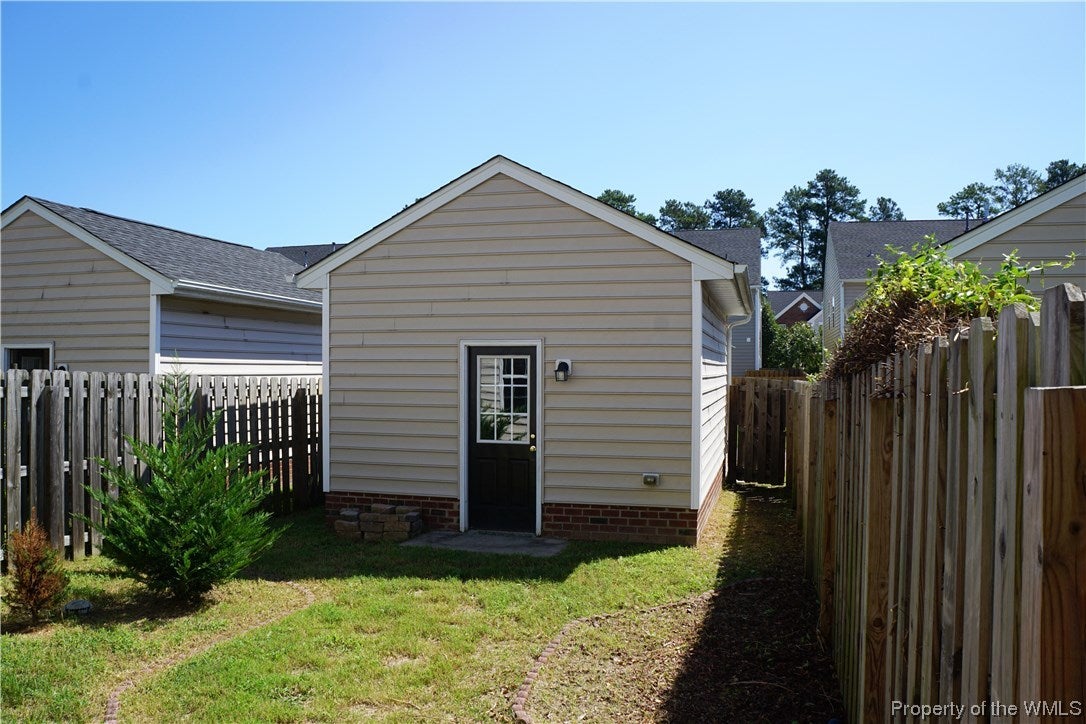 215 Quarterpath Road, Unit 215 Williamsburg, VA 23185 - Photo 4 of 28 Gallery Image 4