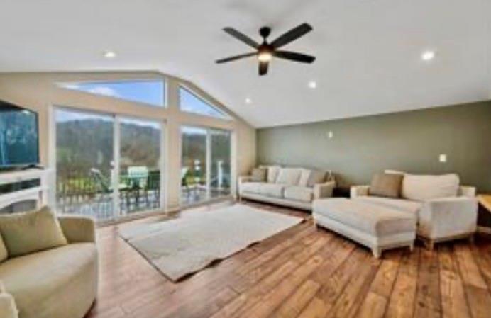 501 Highway 356 Apollo, PA 15613 - Photo 13 of 36 a living room with furniture and a large window