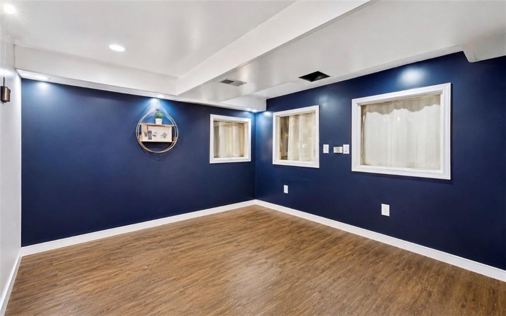 501 Highway 356 Apollo, PA 15613 - Photo 22 of 36 a view of livingroom with window