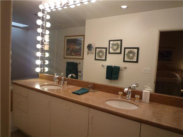 12152 Gay Rio Drive Lakeside, CA 92040 - Photo 22 of 24 Master bath with marble counter top.