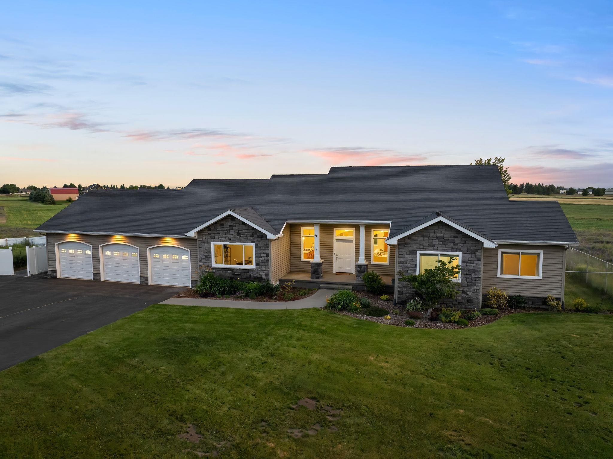 3311 West Strong Road Spokane, WA 99208 - Photo 1 of 45 Gallery Image 1