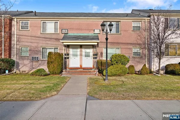 $2,200 | 285 Hackensack Street, Unit 85B, Wood-Ridge, NJ 07075