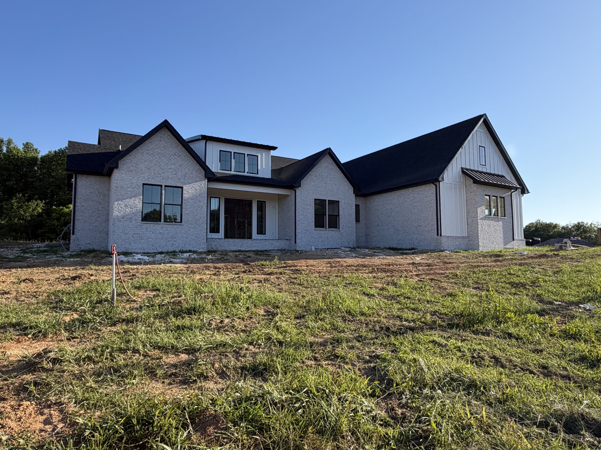 5 Pace Road Clarksville, TN 37043 - Photo 3 of 20 a front view of a house with a yard