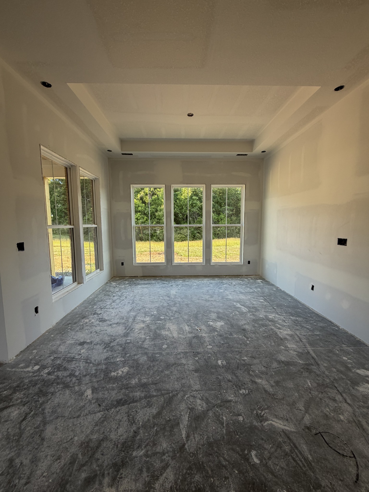 5 Pace Road Clarksville, TN 37043 - Photo 7 of 20 en view interior of the house