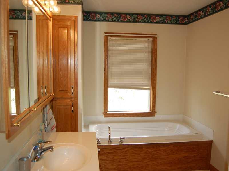 17 Fairgrounds Road Stoneboro, PA 16153 - Photo 8 of 14 Master Bath/Spa.