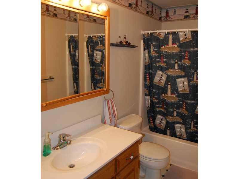 17 Fairgrounds Road Stoneboro, PA 16153 - Photo 9 of 14 Full Bath.