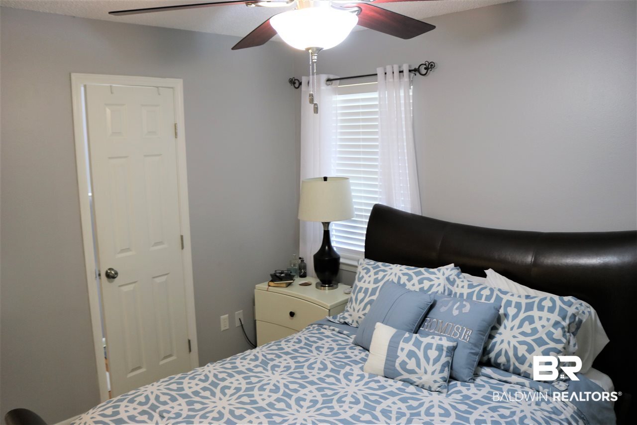512 Carolyn Avenue Foley, AL 36535 - Photo 22 of 32