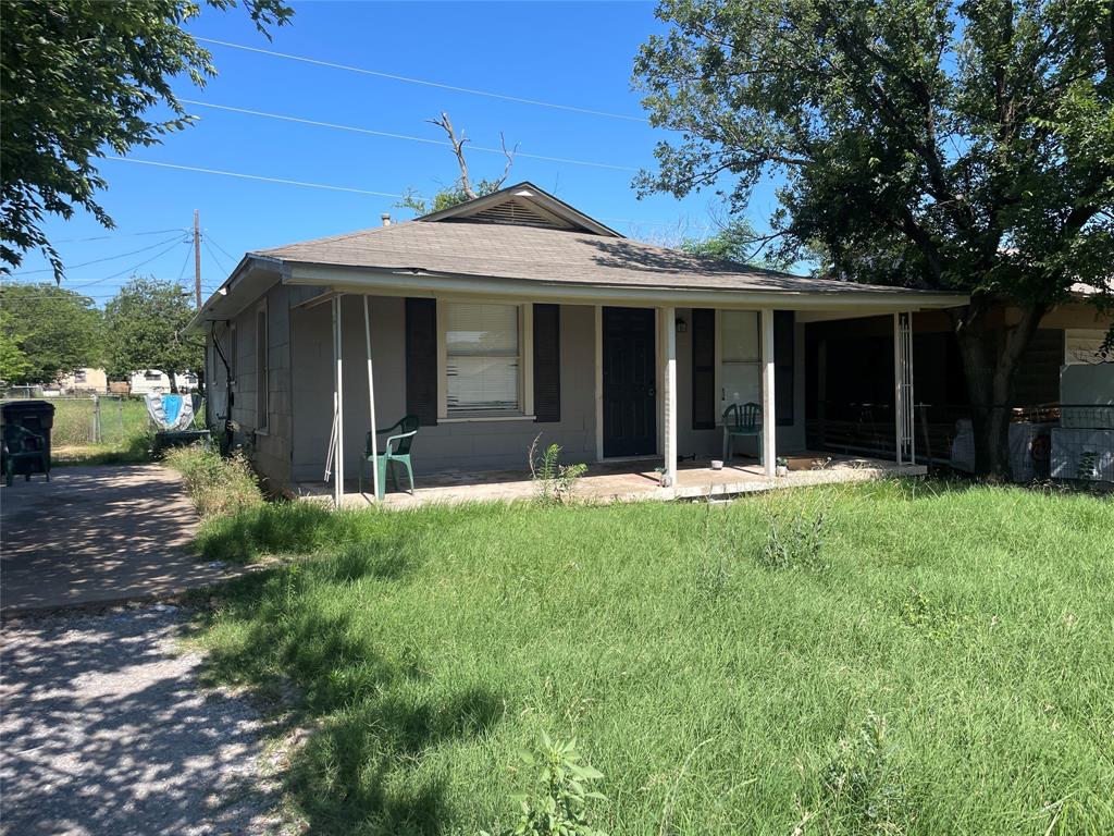 2710 Pennsylvania Road Wichita Falls, TX 76309 - Photo 1 of 1 a view of a house with garden