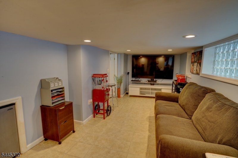 6 Grove Street Bloomfield, NJ 07003 - Photo 19 of 24
