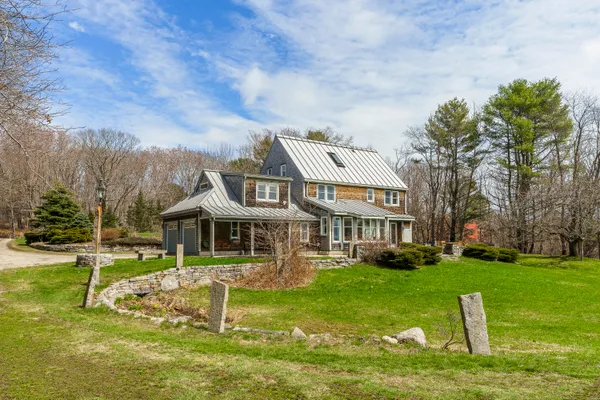 $2,200,000 | 49 Desert Road, Freeport, ME 04032