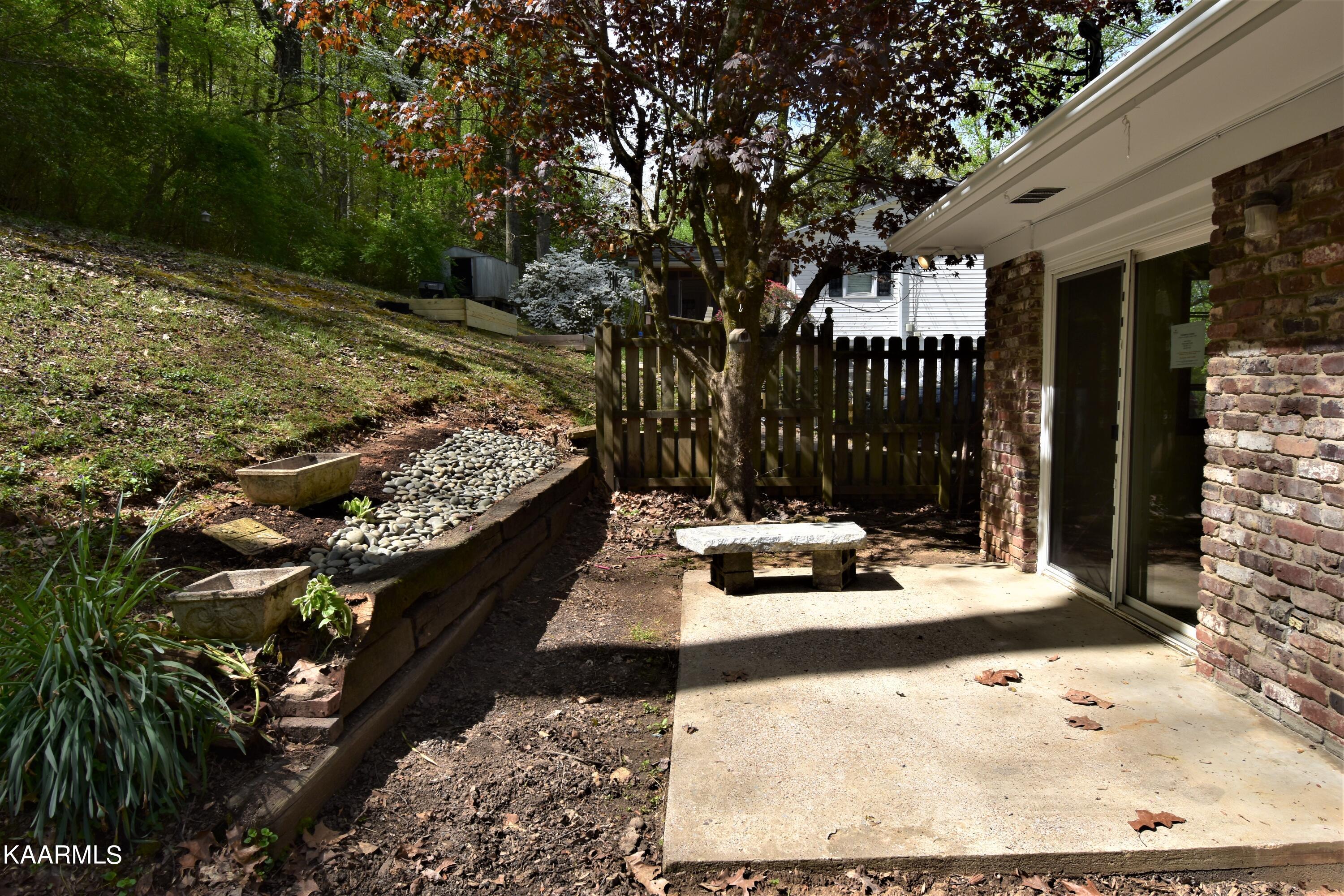 4310 Brown Gap Road Knoxville, TN 37918 - Photo 3 of 16 DSC_0003