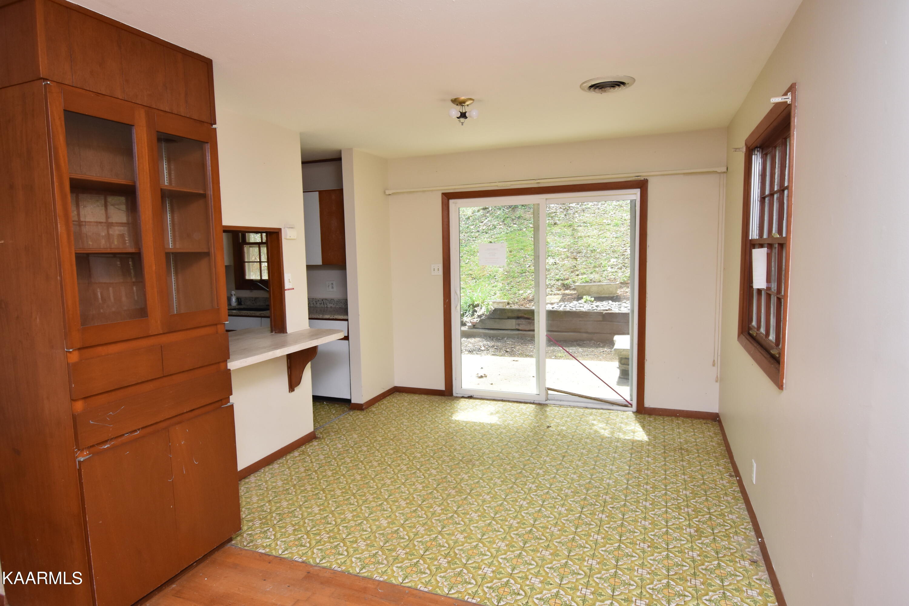 4310 Brown Gap Road Knoxville, TN 37918 - Photo 5 of 16 DSC_0010