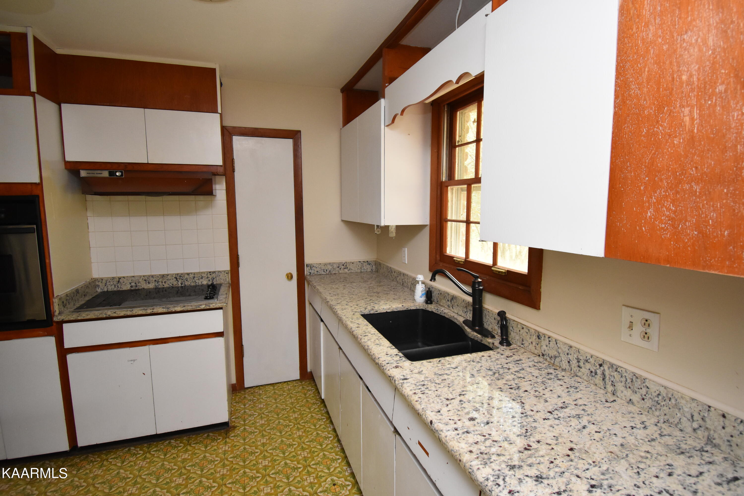 4310 Brown Gap Road Knoxville, TN 37918 - Photo 6 of 16 DSC_0016