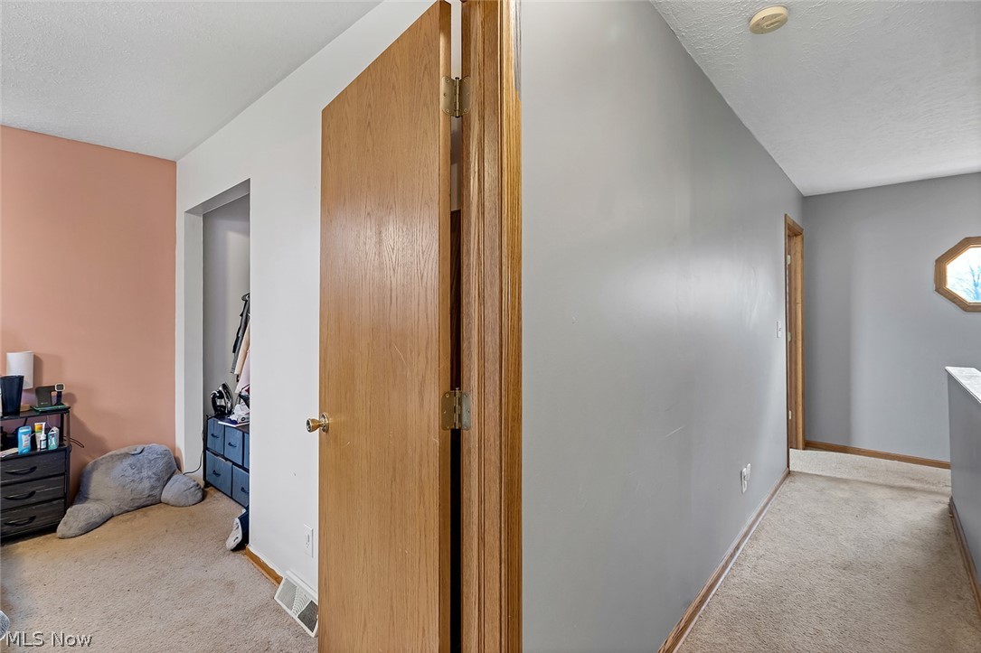 4095 Kirk Road Youngstown, OH 44511 - Photo 16 of 33
