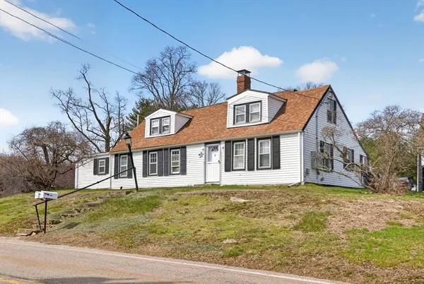 $670,000 | 640 Plymouth Street, Holbrook, MA 02343