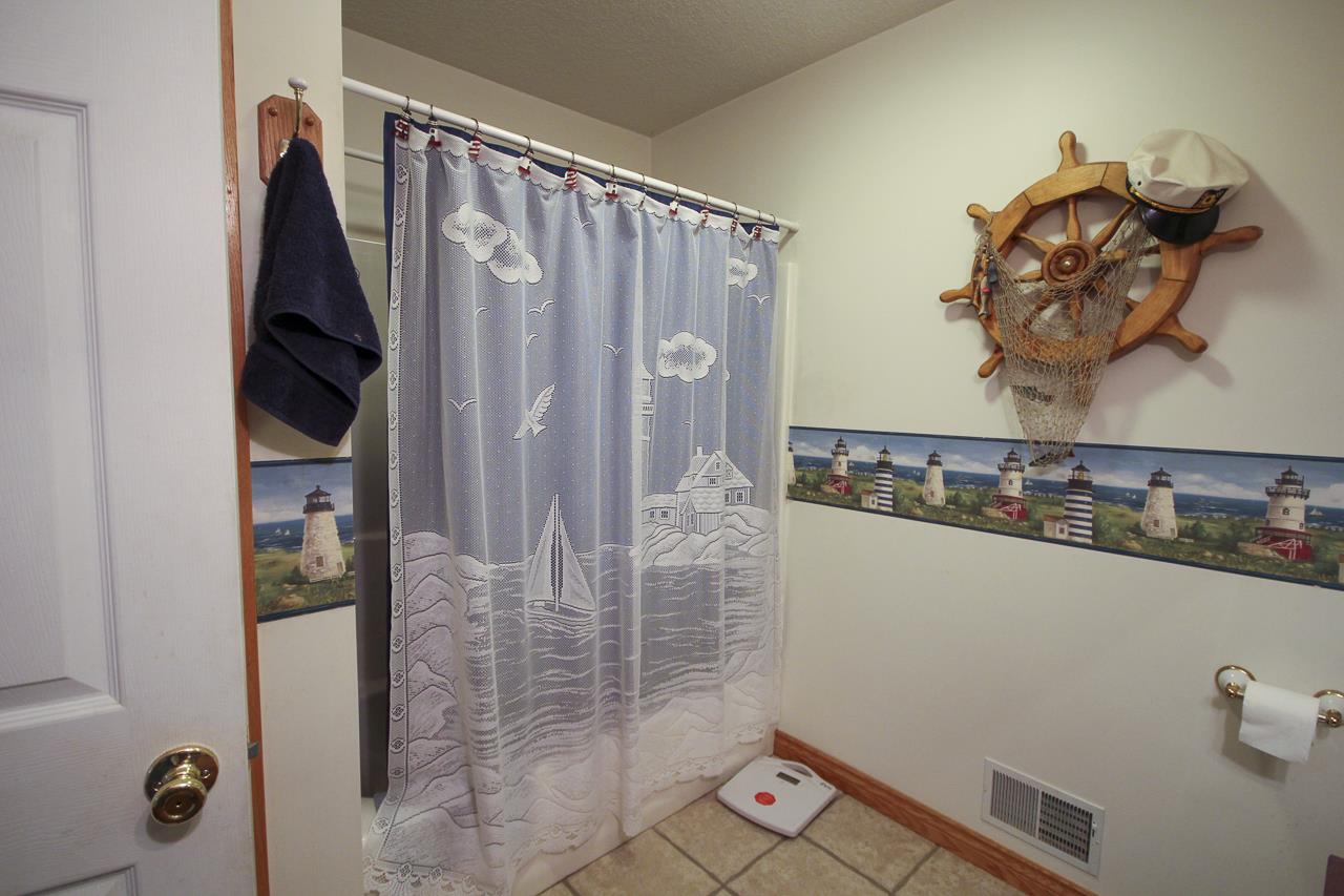 1167 East Blanchard Road Shepherd, MI 48883 - Photo 28 of 44 1880450-27.JPG