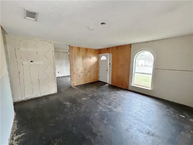 $85,000 | 2401 Taffy Drive, Marrero, LA 70072