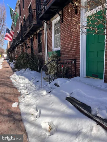 $4,500 | 275 South 3rd Street, Philadelphia, PA 19106