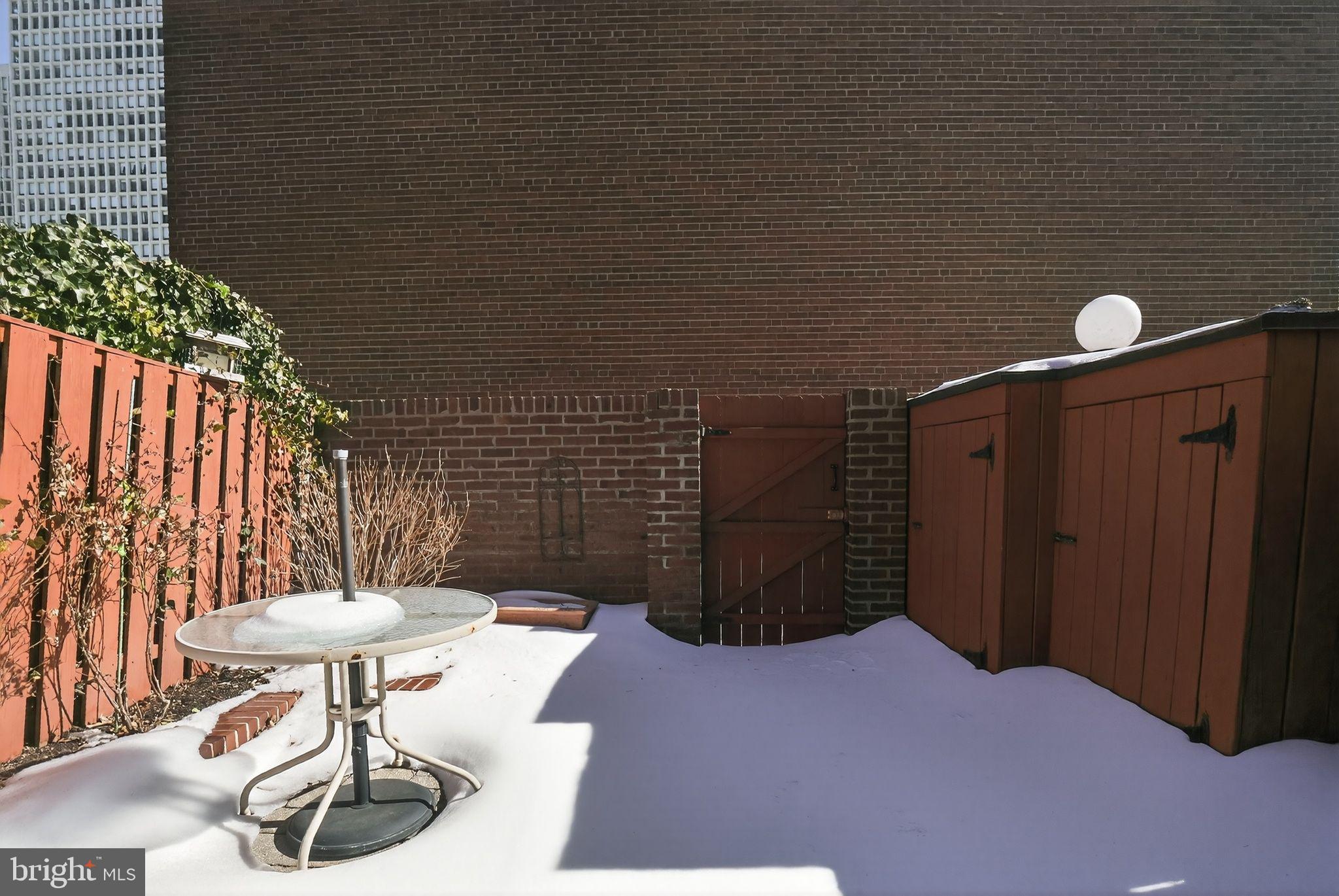 275 South 3rd Street Philadelphia, PA 19106 - Photo 16 of 17 Brick Patio