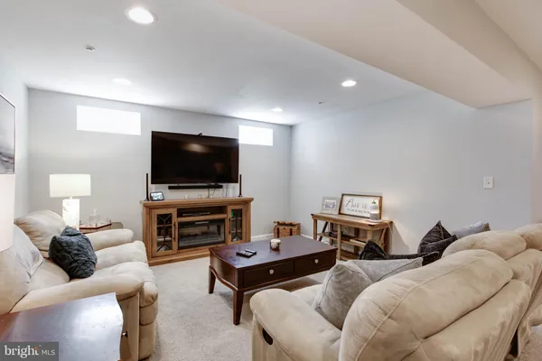 $770,000 | 7870 Sunhaven Way, Severn, MD 21144