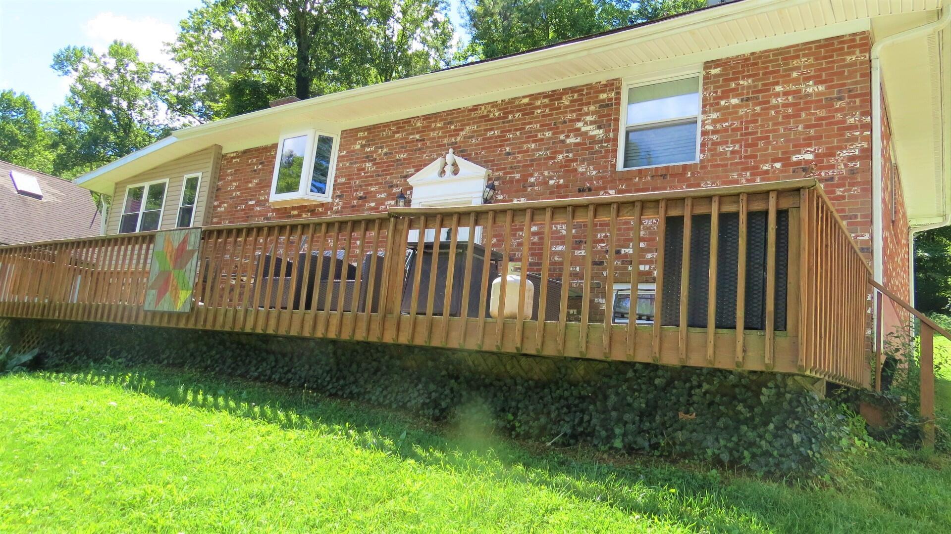 599 Ross Road Southeast Lancaster, OH 43130 - Photo 3 of 43 02