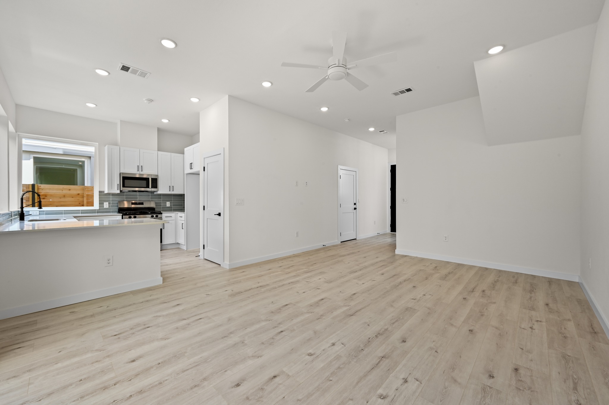 2000 Riverside Farms Road, Unit 18101 Austin, TX 78741 - Photo 6 of 16