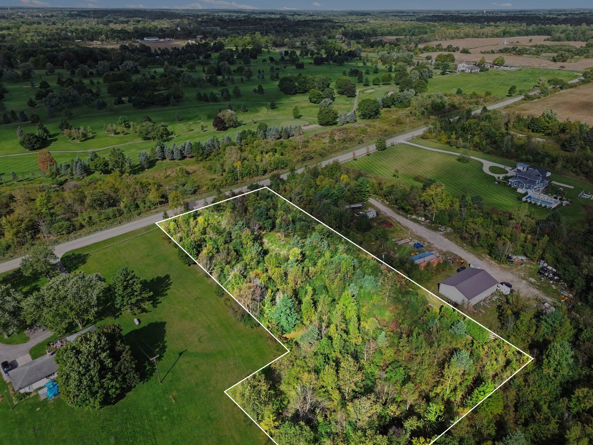 7730 Currie Road Northville, MI 48168 - Photo 4 of 21 013_file_4905