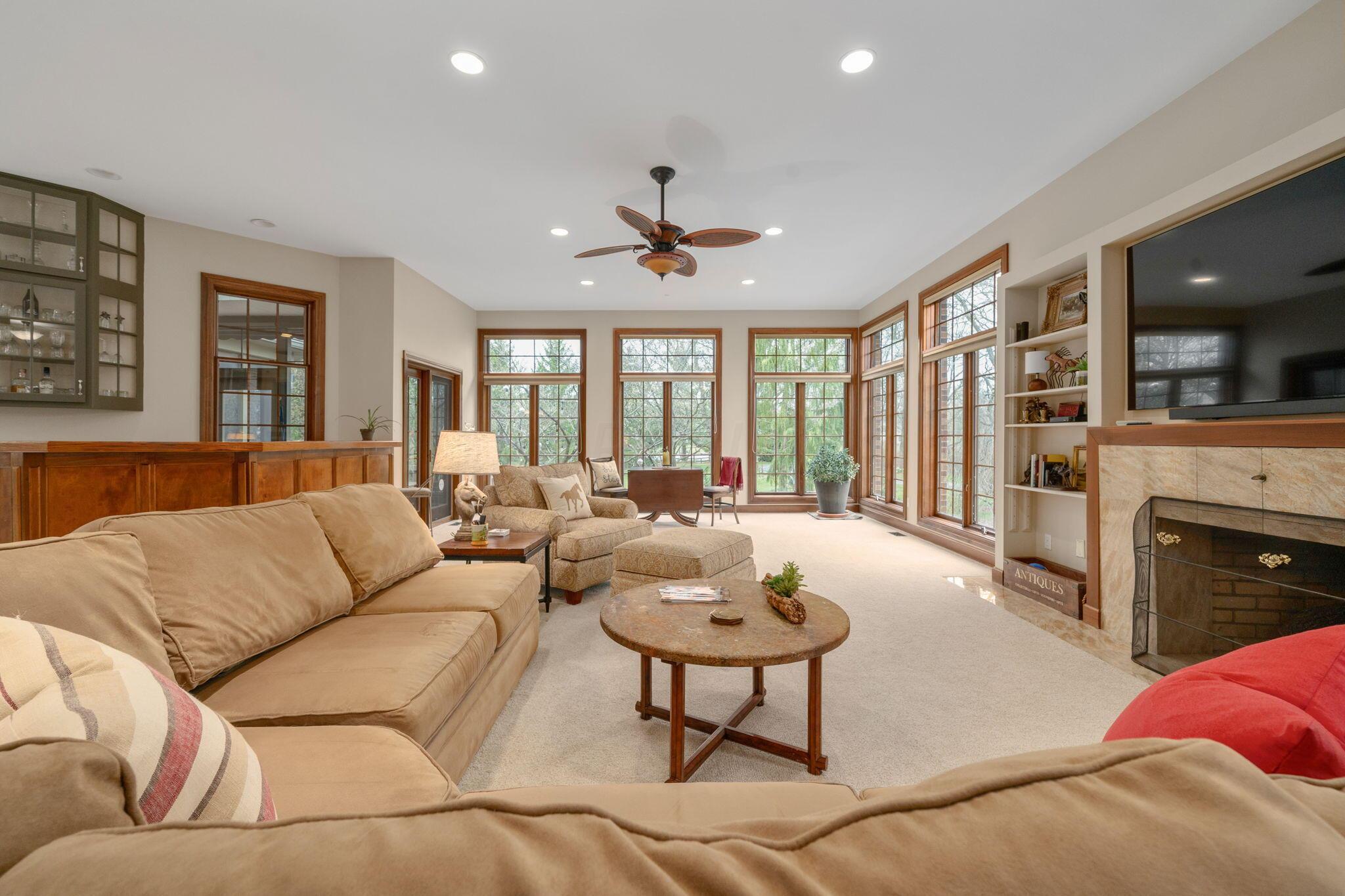 3450 Mann Road Blacklick, OH 43004 - Photo 12 of 134 Great Room