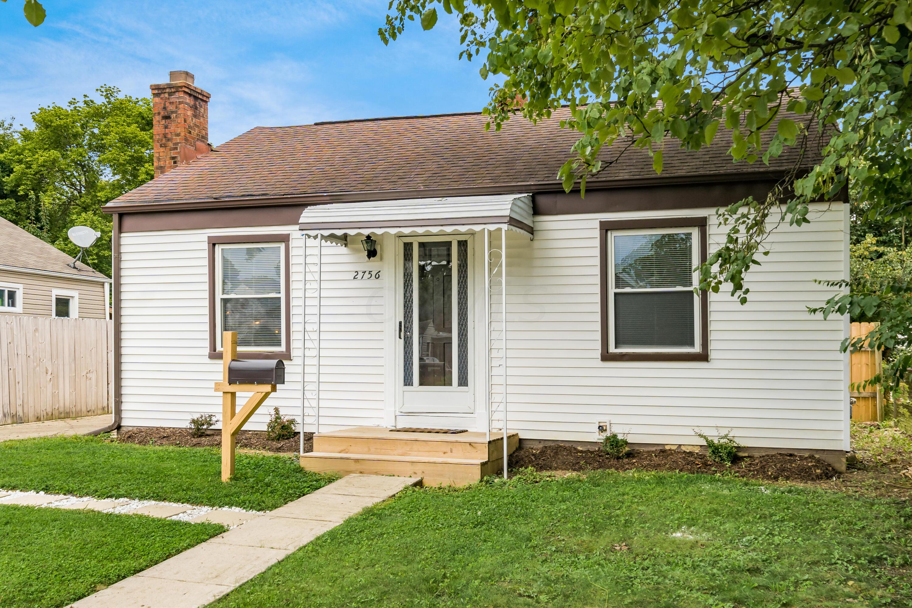 2756 Howey Road Columbus, OH 43211 - Photo 3 of 35 r_2756_Howey_Rd__077