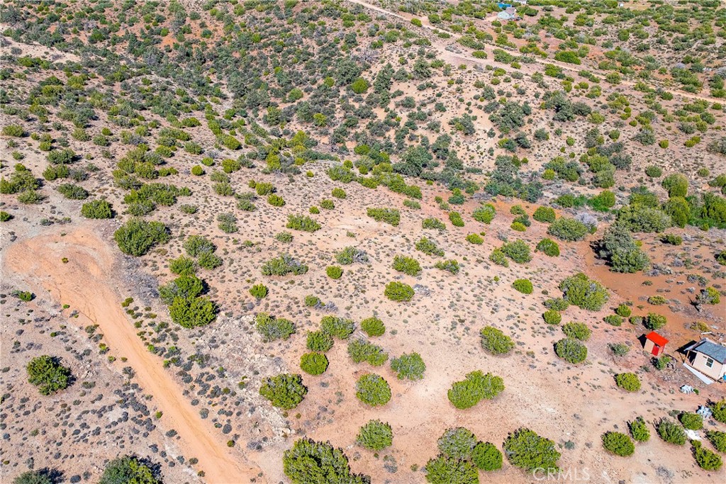 26000 Arabian Place Tehachapi, CA 93561 - Photo 12 of 17 a picture of a window