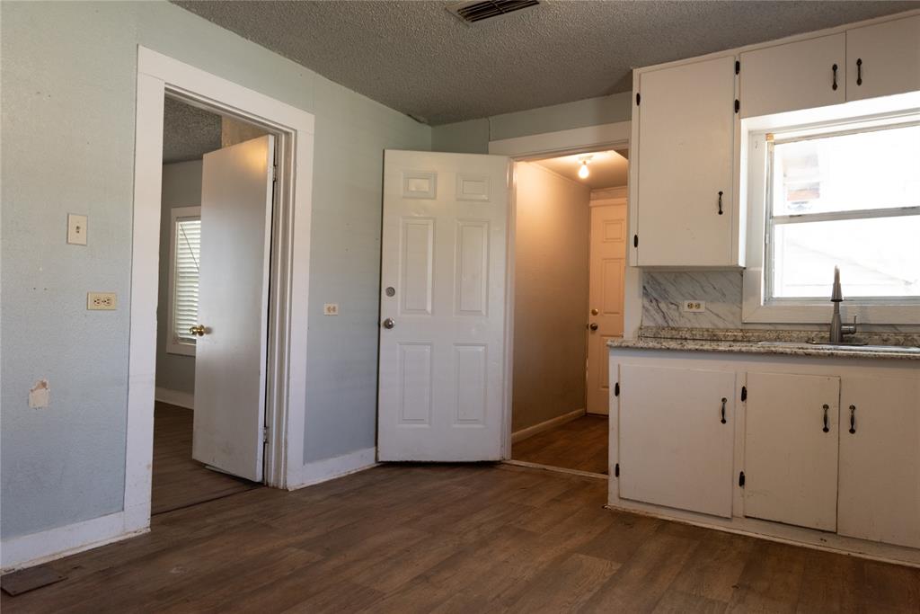 707 Ritchey Street Gainesville, TX 76240 - Photo 12 of 14