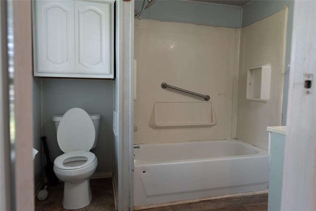 707 Ritchey Street Gainesville, TX 76240 - Photo 10 of 14