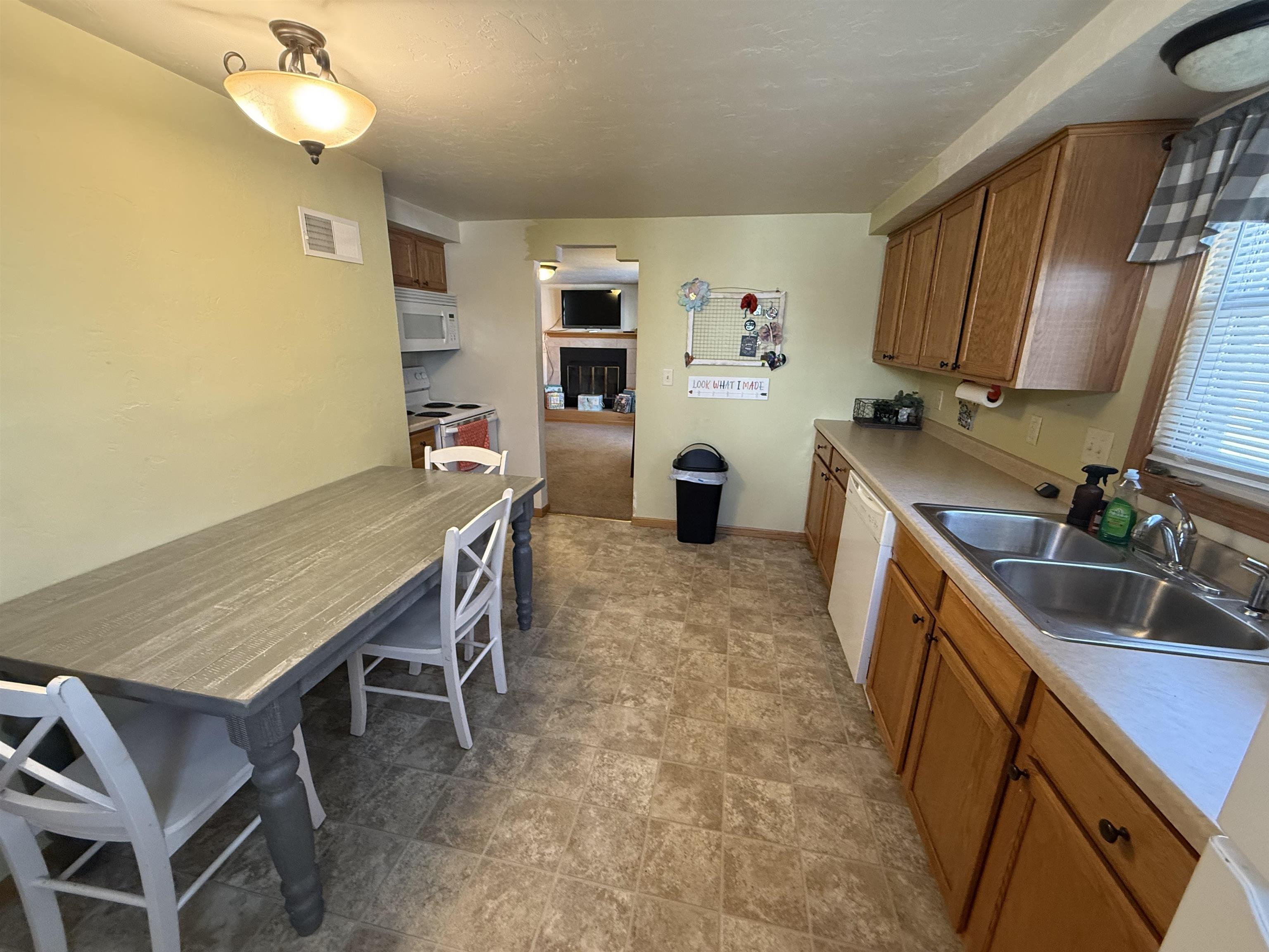 1631 West Spring Street Appleton, WI 54914 - Photo 11 of 17