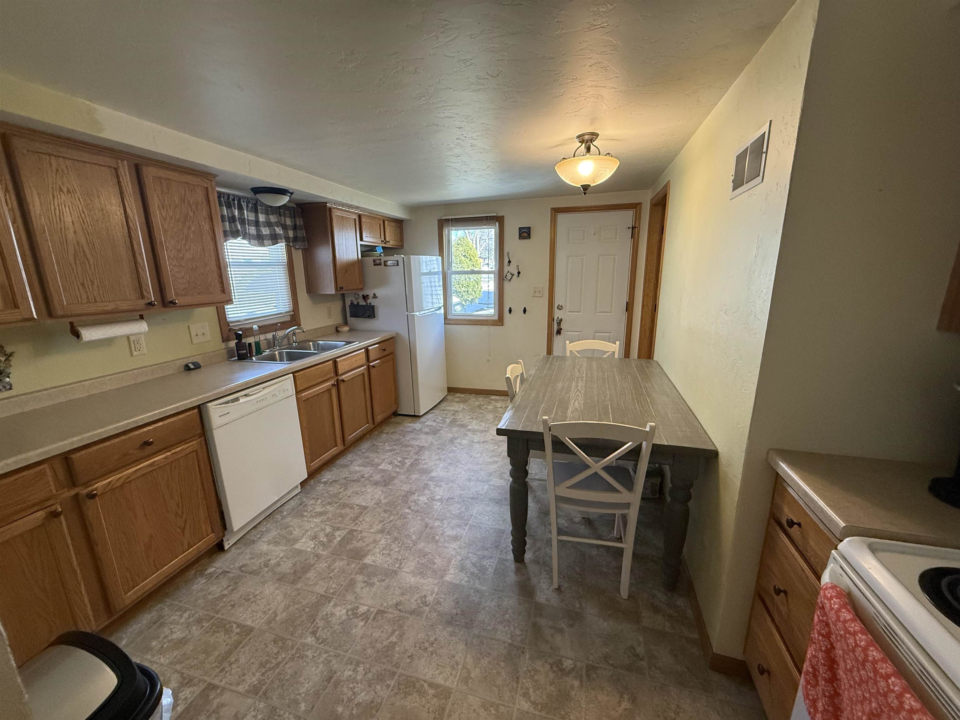 1631 West Spring Street Appleton, WI 54914 - Photo 10 of 17