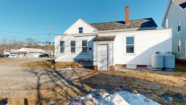 $235,000 | 219 Lisbon Street, Lisbon, ME 04250