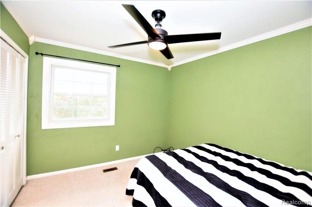 1135 Stonehenge Road Flint, MI 48532 - Photo 11 of 20